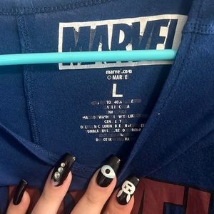 Marvel shirt size L
